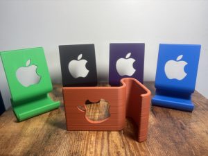 Support Téléphone et Tablette Réglable – Universel, Antidérapant, Confort Visuel Optimal