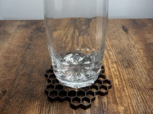 Sous-Verres Nid d’Abeille en Bois | Design Géométrique