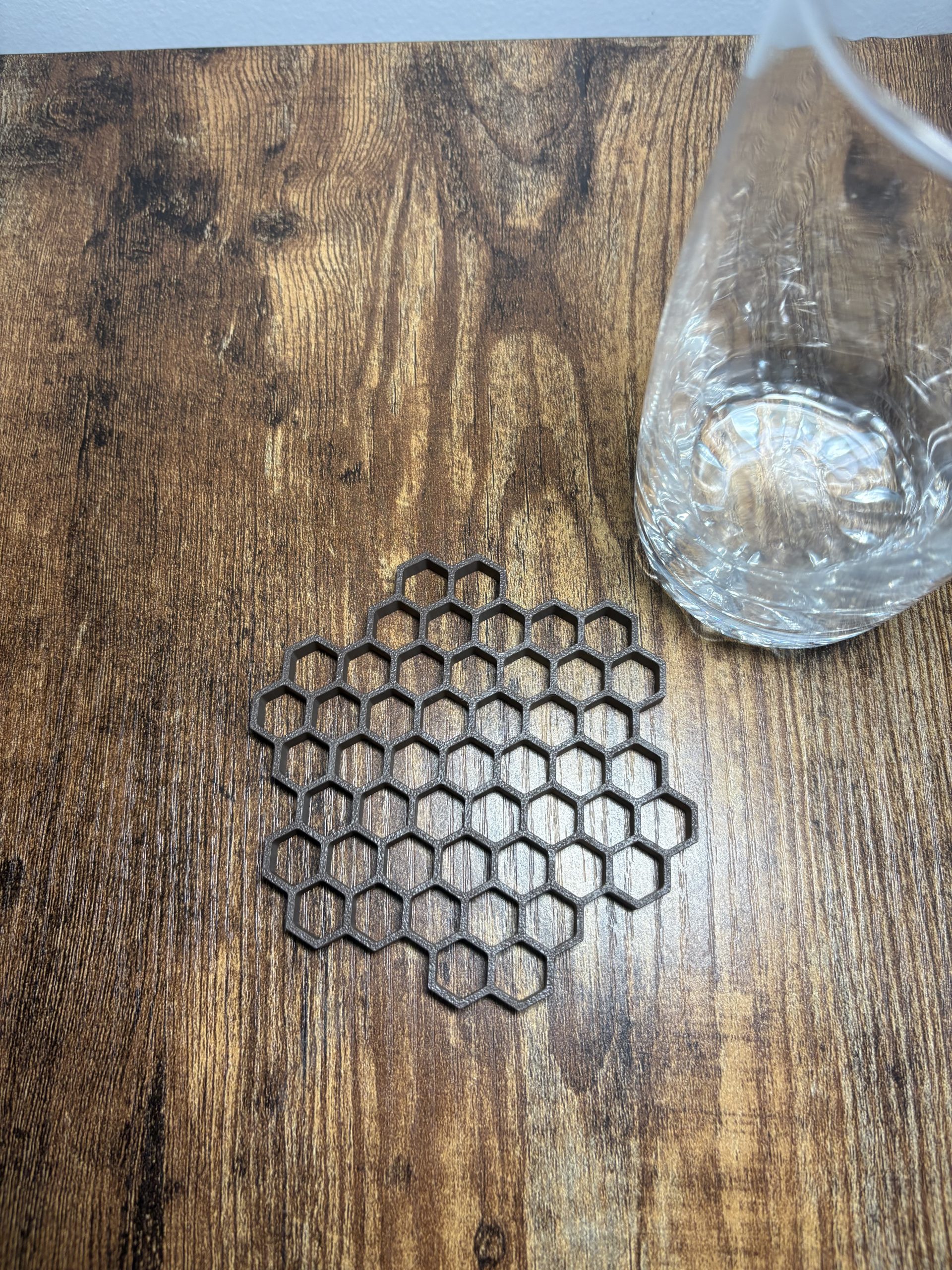 Sous-Verres Nid d’Abeille en Bois | Design Géométrique