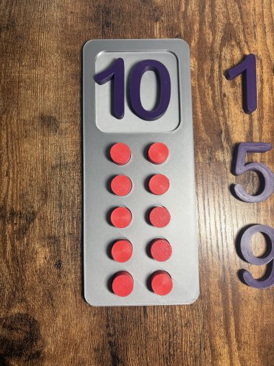 This is a board to teach numbers and early math. It is ideal for preschool, homeschool, and Montessori classrooms. It is fun and educational play!