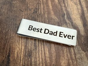 Looking for the perfect gift for him? This Stainless Steel Slim Money Clip with Leather offers a blend of modern style and practical function
