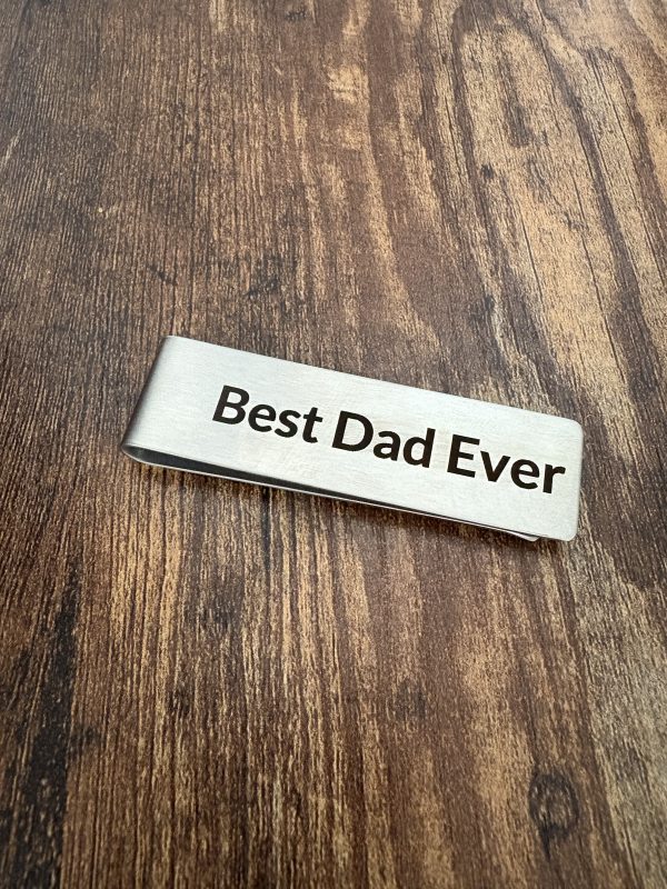 Looking for the perfect gift for him? This Stainless Steel Slim Money Clip with Leather offers a blend of modern style and practical function