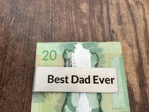 Looking for the perfect gift for him? This Stainless Steel Slim Money Clip with Leather offers a blend of modern style and practical function